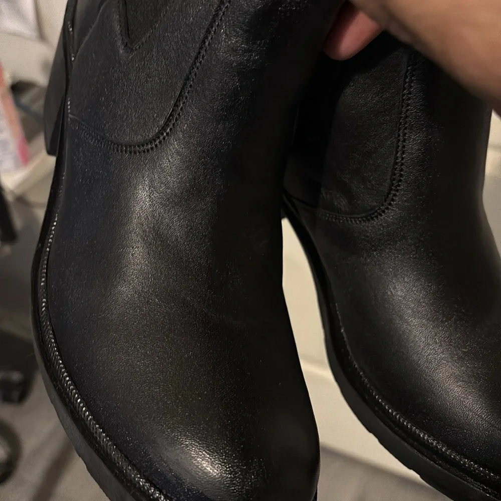 New Sandro Moscoloni Plain Toe Chelsea Boot Sz 9